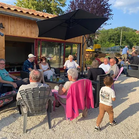 Le Mondou مكان تخييم