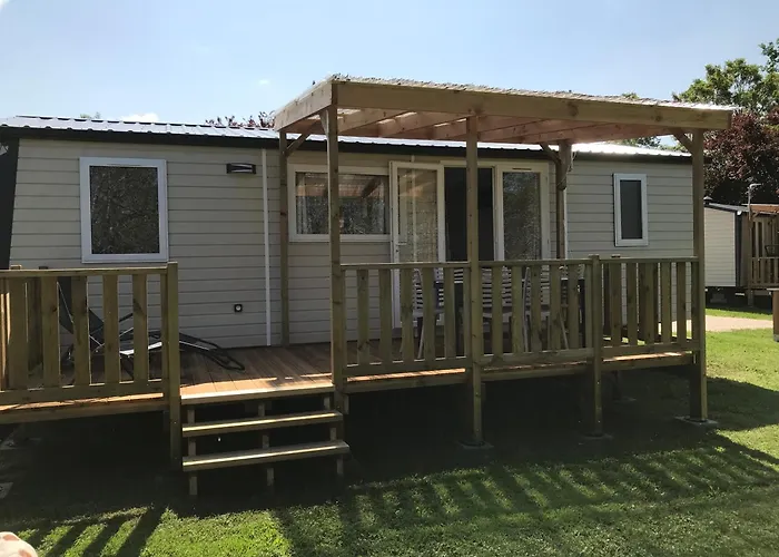 Le Mondou Кемпинг *