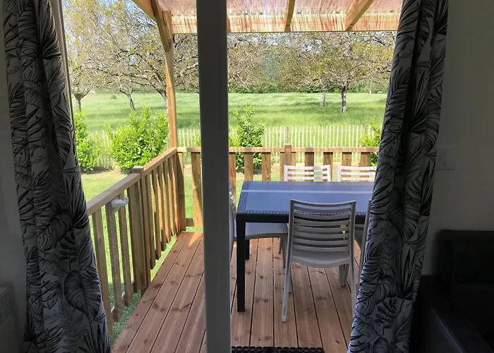 Le Mondou Кемпинг *